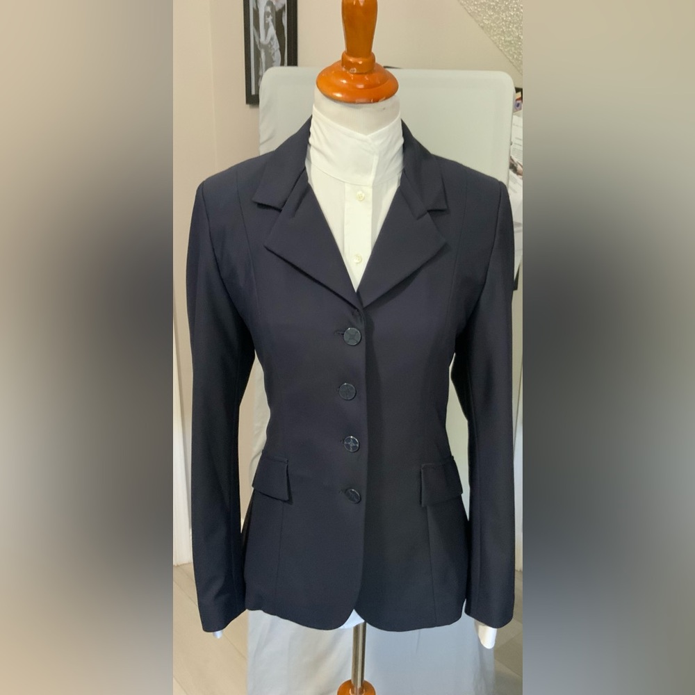 Tredstep Solo Pro Show Coat. Navy Blue with detachable collar. Size 10.